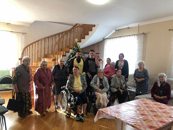 Иерей Андрей Овчинкин посетил пансионат для пожилых людей и инвалидов